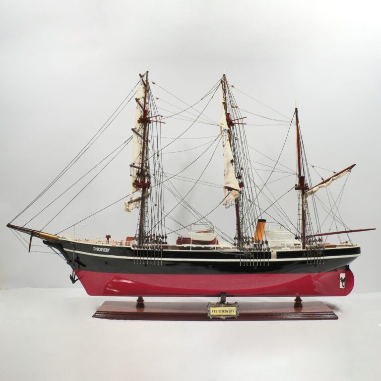 Håndlavet historisk sejlskibsmodel af Discovery