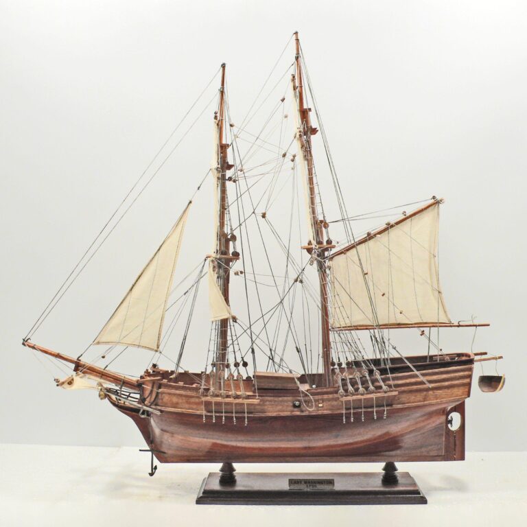 Håndlavet historisk sejlskibsmodel af Lady of Washington