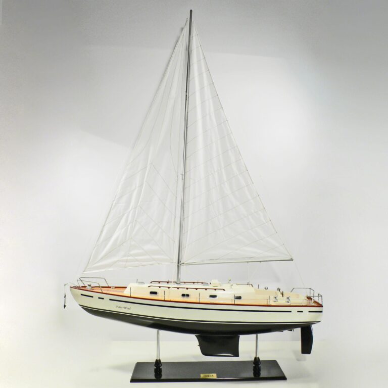 Håndlavet sejlskibsmodel af Omega